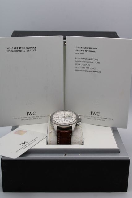 IWC Pilot's Chrono IW371702 Image 6